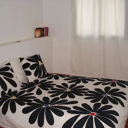 Sleeps 4 Wifi