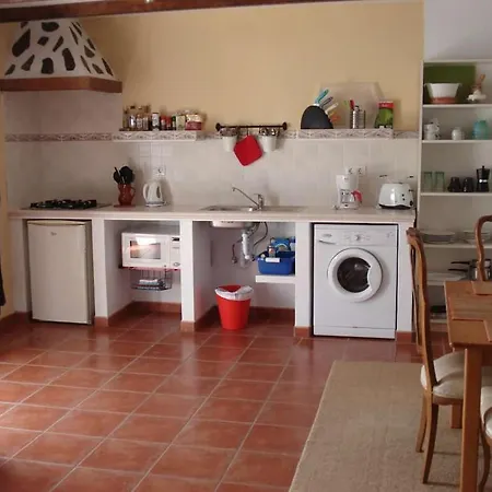 Sleeps 4 Wifi Villa *